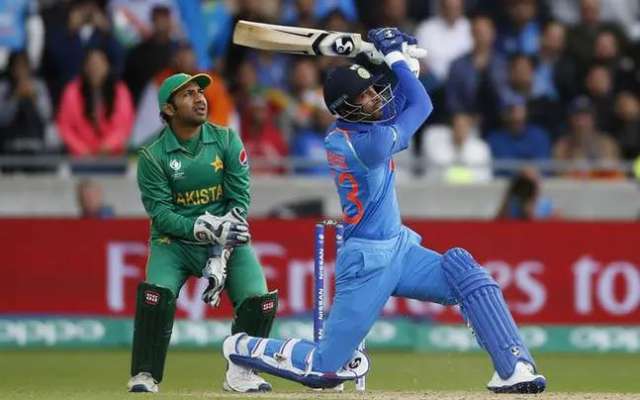 Hardik pandya six against pakistan